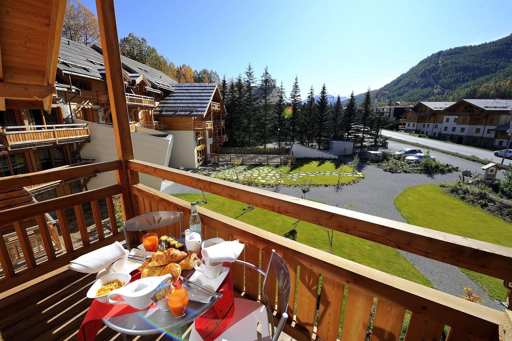 Residence Nemea L'Adret Saint-Chaffrey Exterior photo